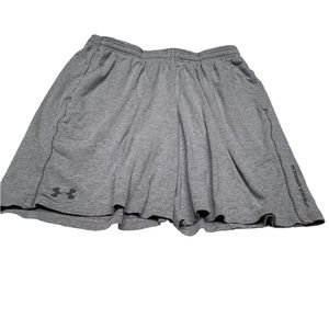 Under Amour mens athletic shorts, size M